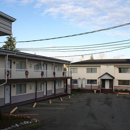 River Heights Motel กูร์เตอเนย์ ภายนอก รูปภาพ